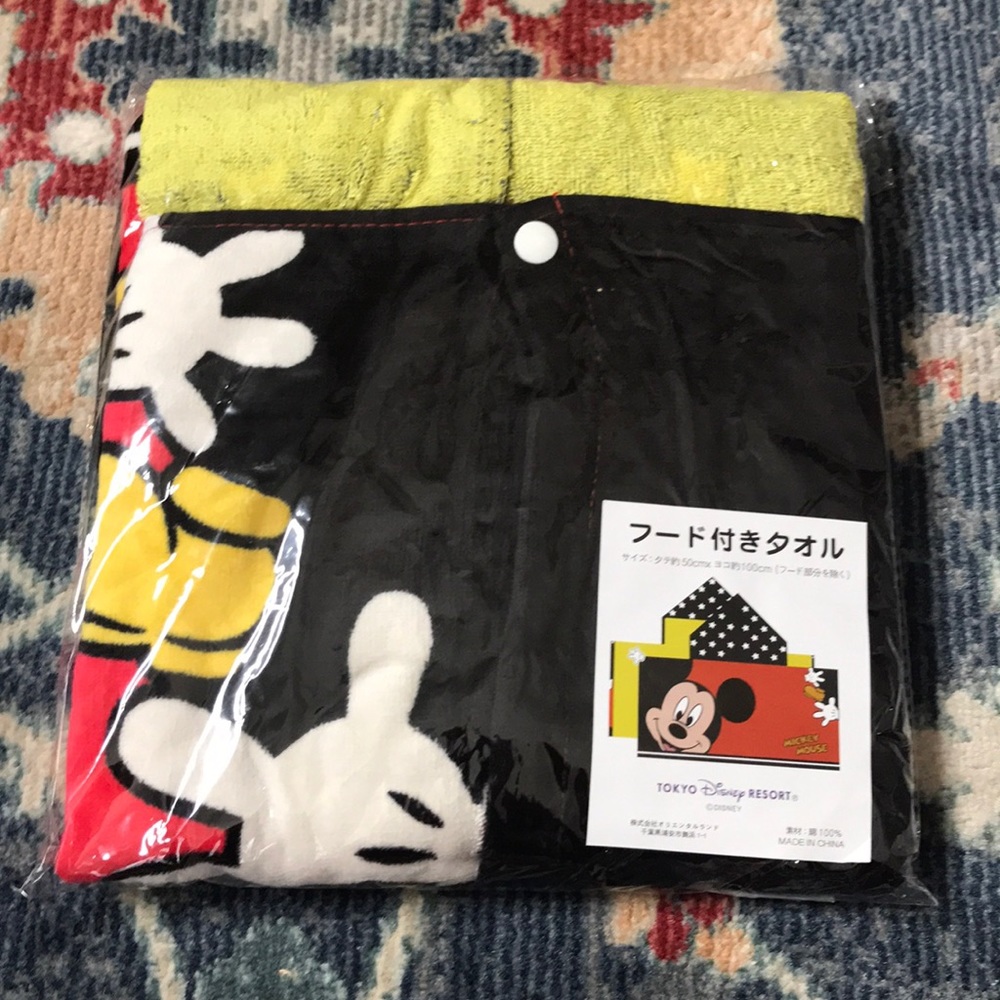 Tokyo Disney Resort Mickey Mouse Hooded Towel Wrap